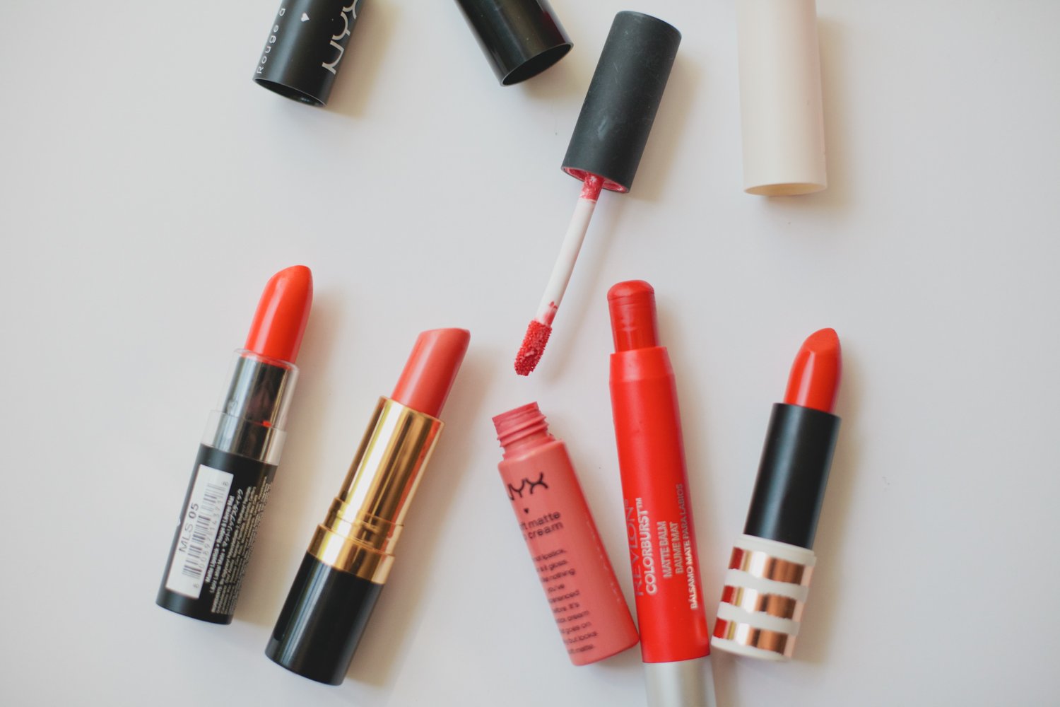 How to Choose the Right Lipstick Shade for Your Skin Tone