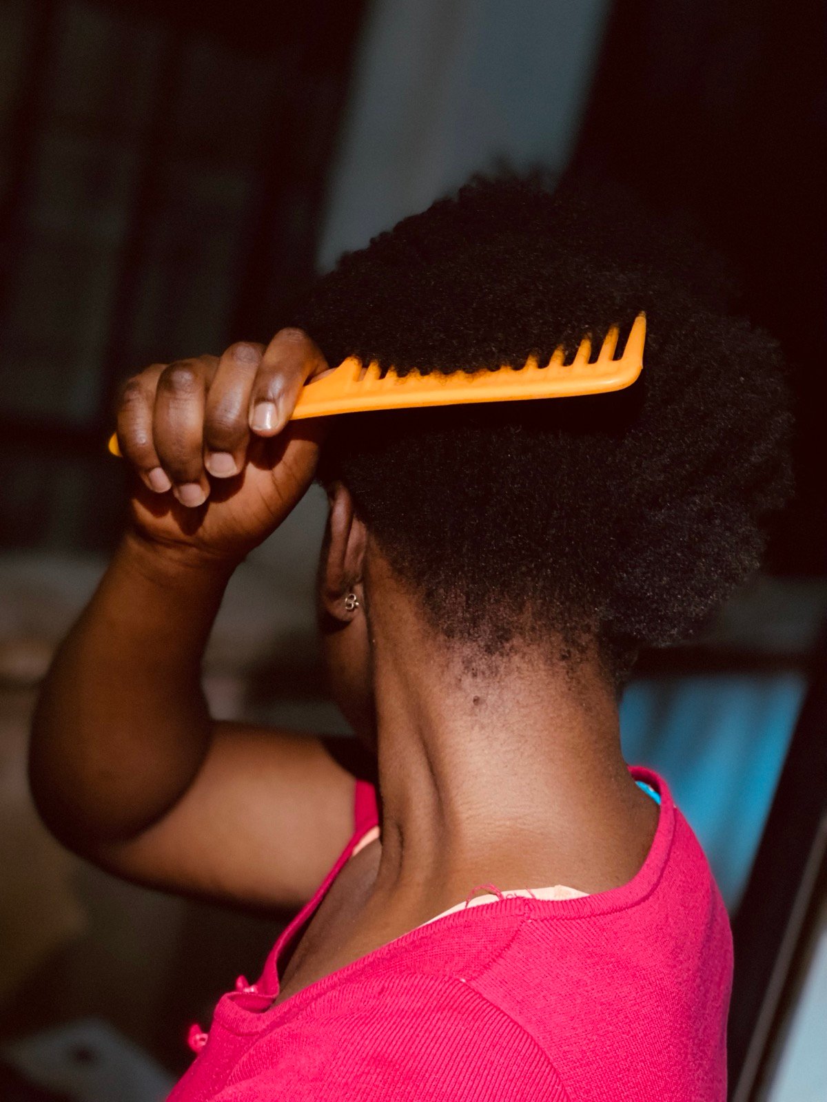 Moisturizing Dry and Curly Hair: Steps to Bring Back Its Life