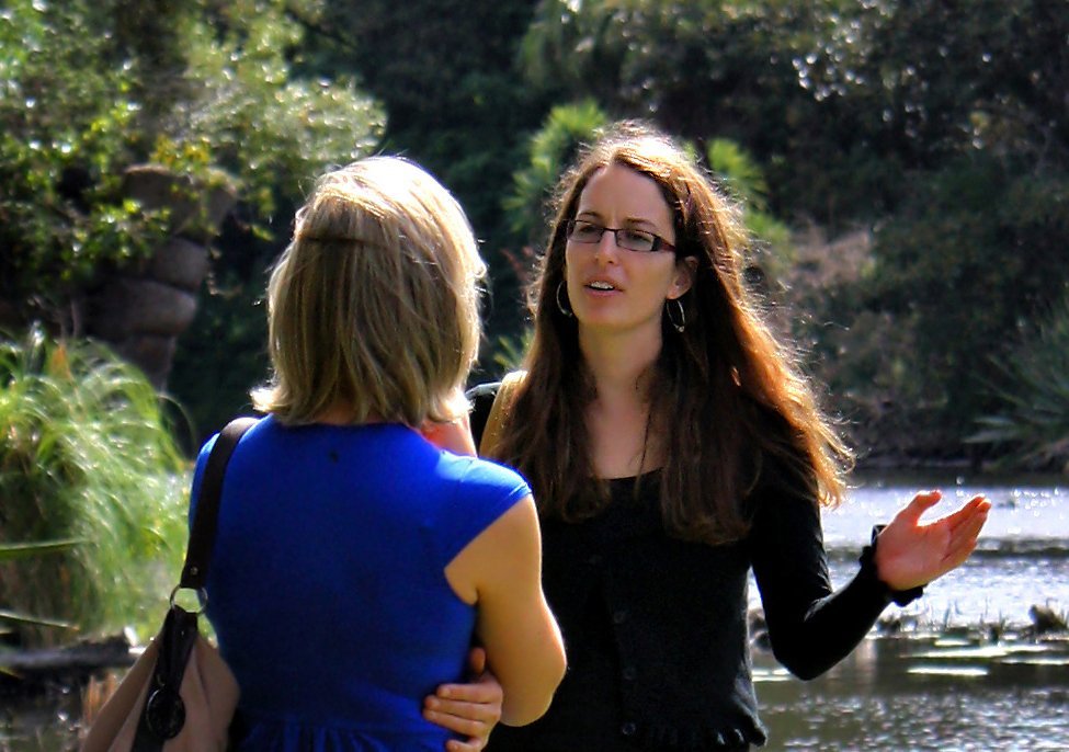 Healthy Boundaries in Relationships: Signs Worth Noticing and How to Respond