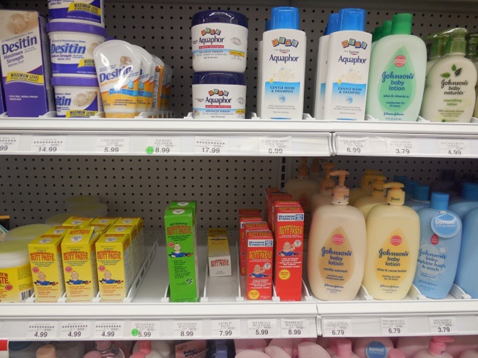 Caring for Your Newborn's Sensitive Skin: Baby Acne, Dryness, and Mild Rashes