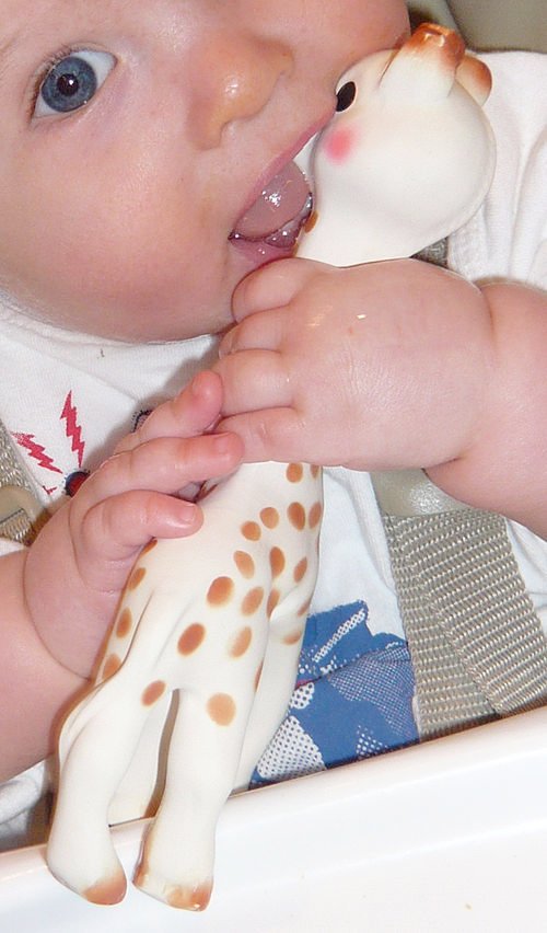 Teething: How to Spot It and Soothe Your Baby's Discomfort
